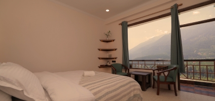 Deluxe Room at Sky Hi!!